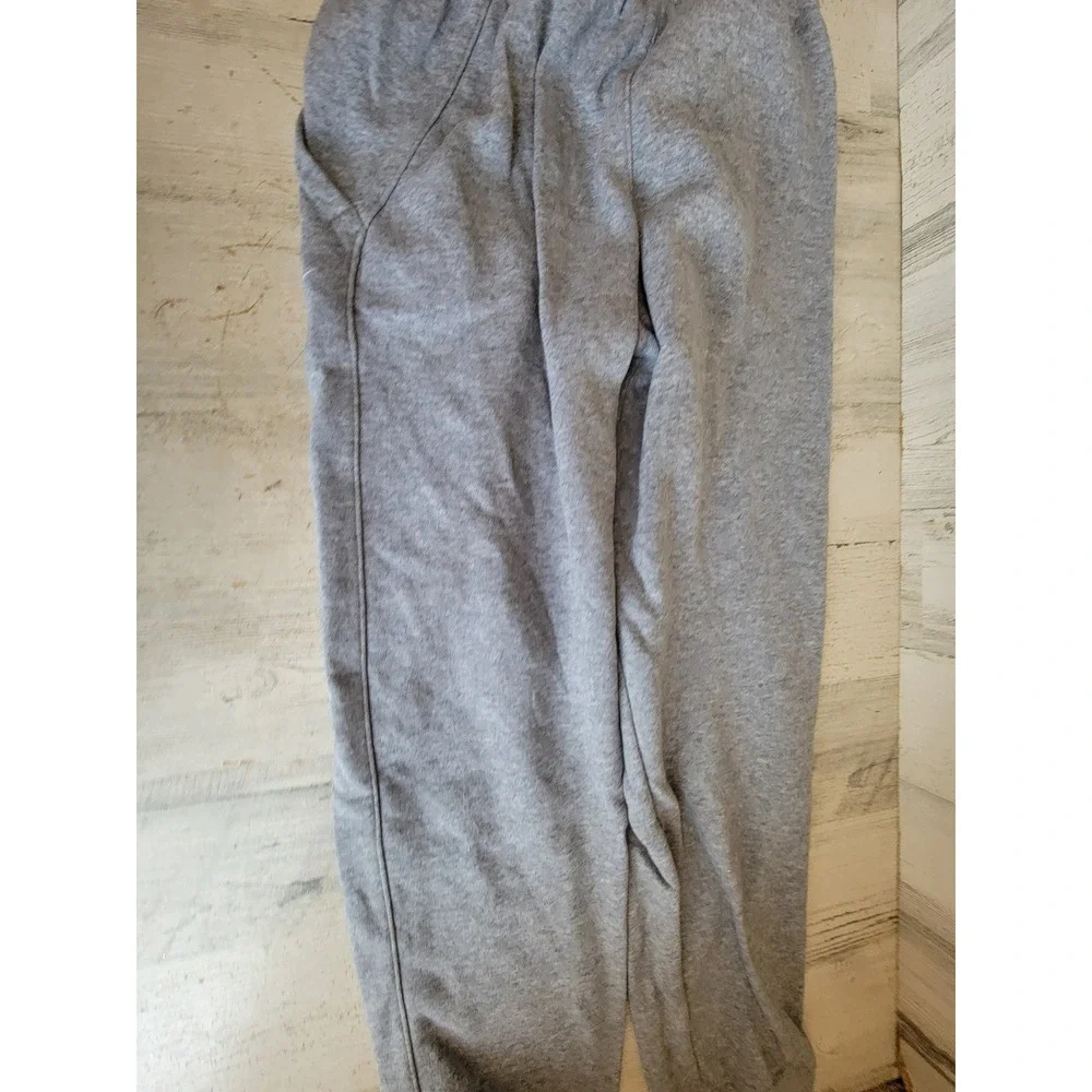 Nike medium youth gray jogger sweatpants children apparel sports